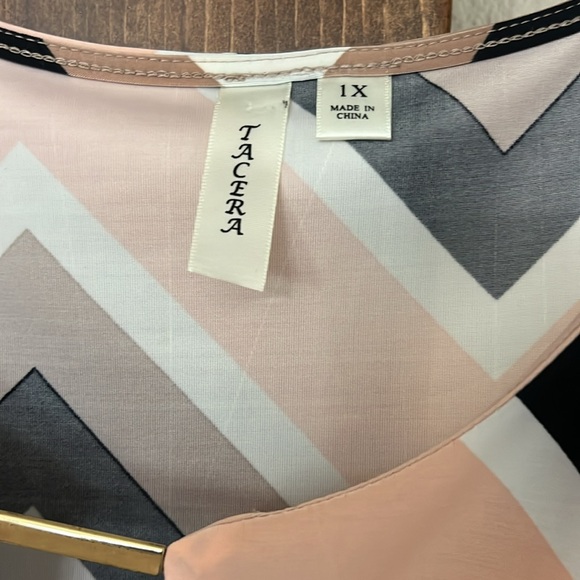 Pink and black midi dress - Picture 4 of 5